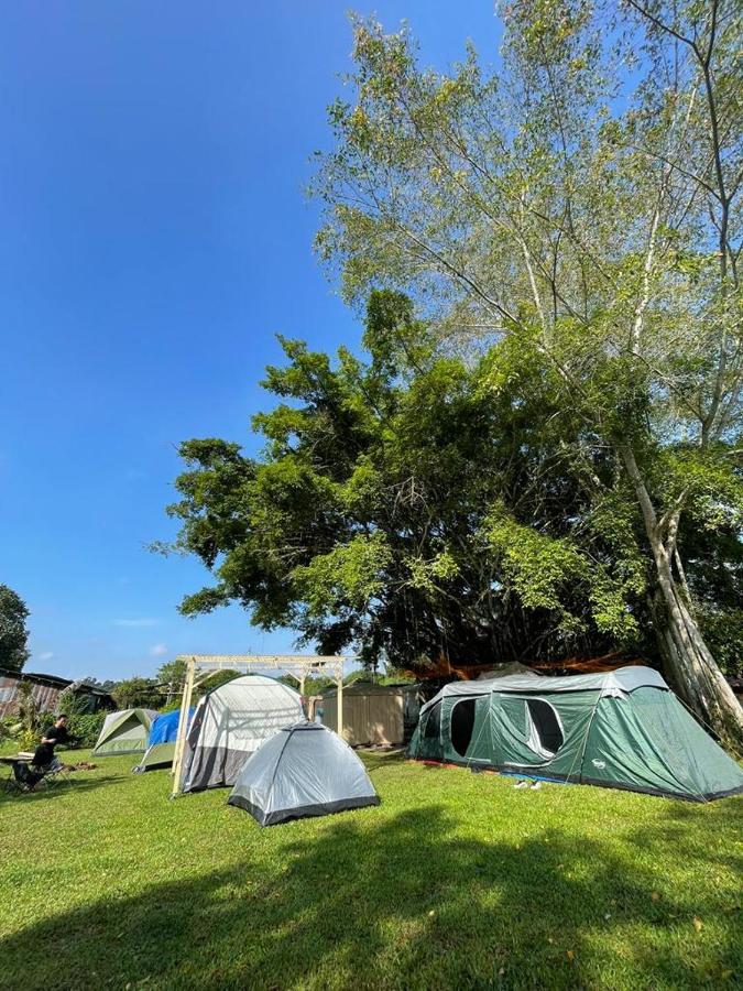 Tapak perkhemahan Farmville Glamping Retreat @