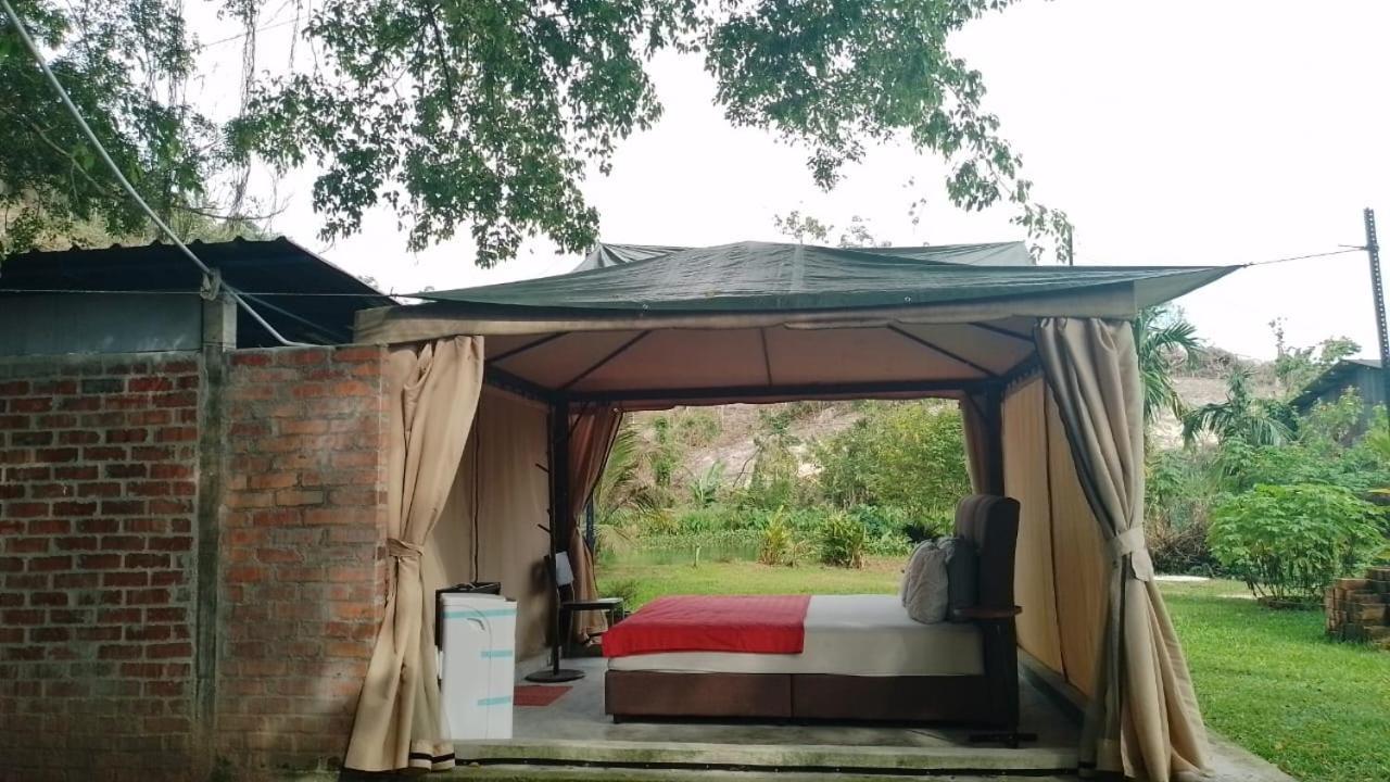 Tapak perkhemahan Farmville Glamping Retreat @